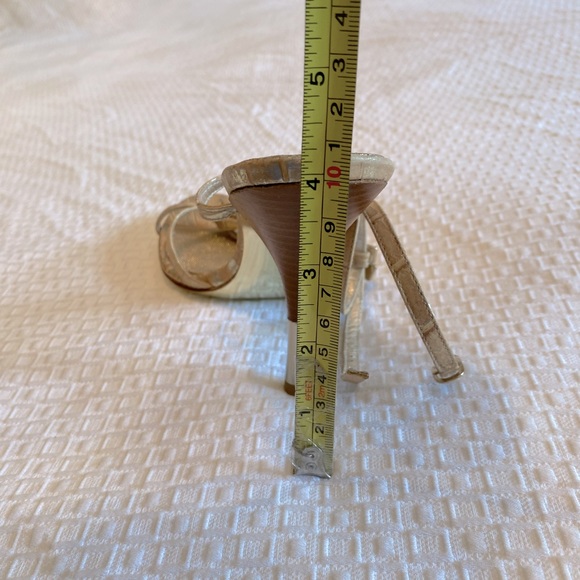 *NWOT* Guess Marciano Rhinestone Sandals - Picture 9 of 9